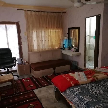 Guest House Hazem Al Azraq ash Shamālī Buitenkant foto