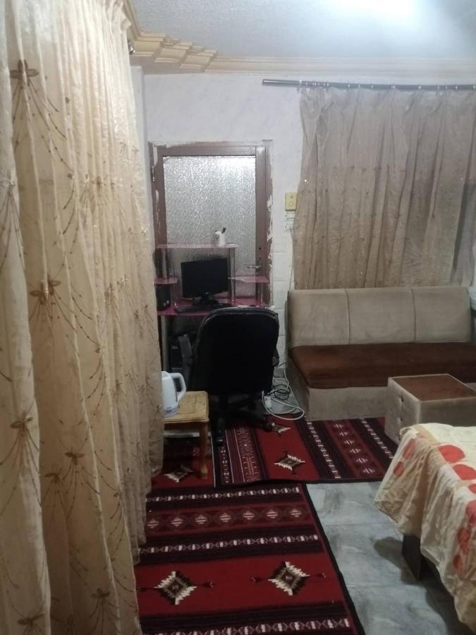Guest House Hazem Al Azraq ash Shamālī Buitenkant foto